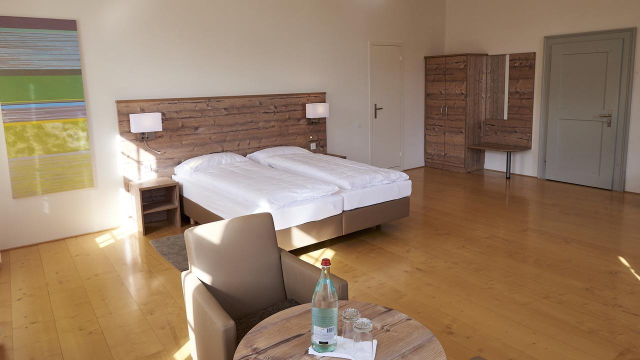 Klosterhotel Kreuz Mariastein Kültér fotó