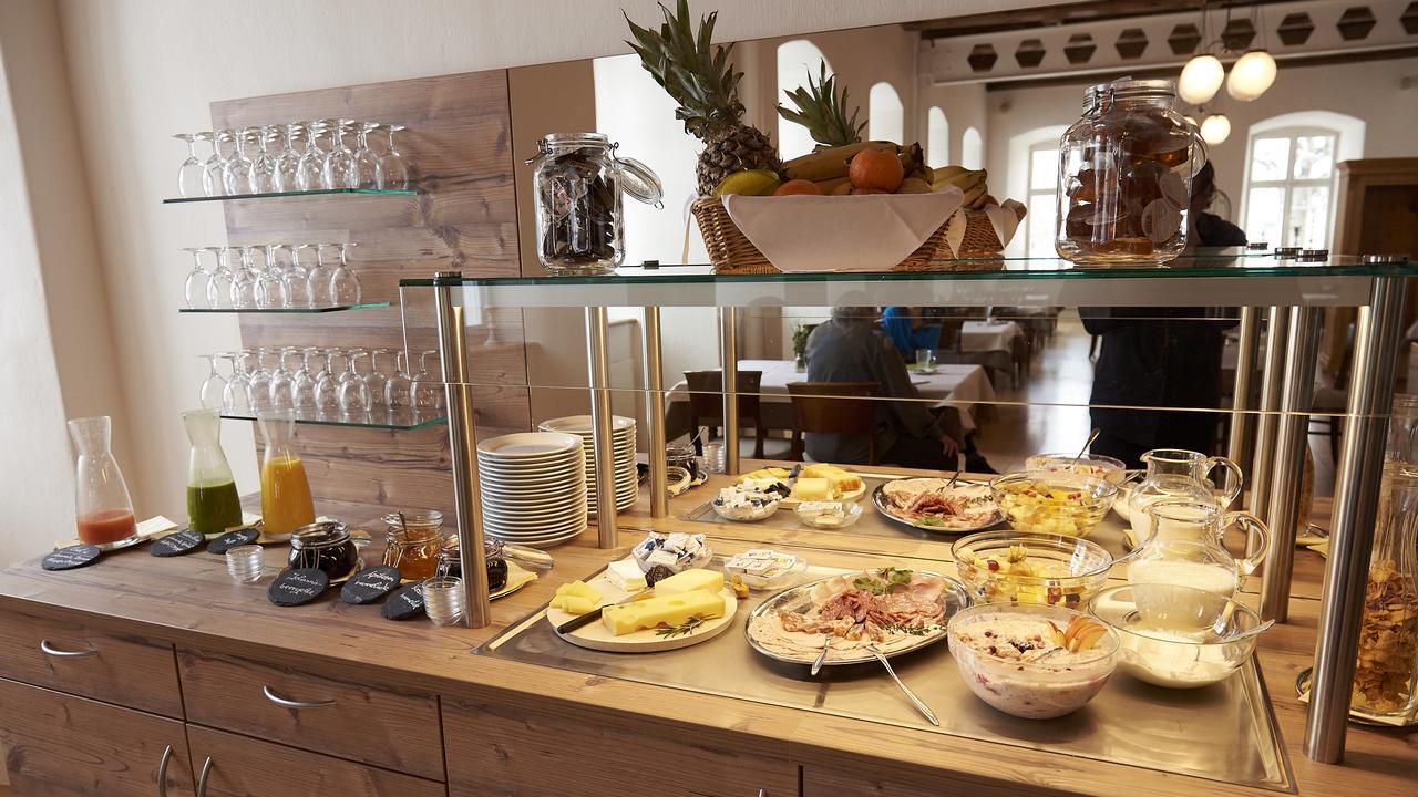 Klosterhotel Kreuz Mariastein Kültér fotó